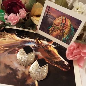 VINTAGE 1980'S SILVER CLOUD NATIVE AMERICAN ONYX DIAMOND CUT EARRINGS, 12 GRAMS